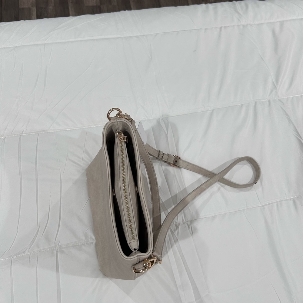 Beige purse